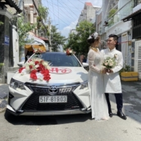 Rước cô dâu xinh về với miền Tây