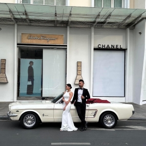 Đón dâu bằng xe mui trần