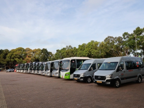 Đoàn xe 45 chỗ rước dâu