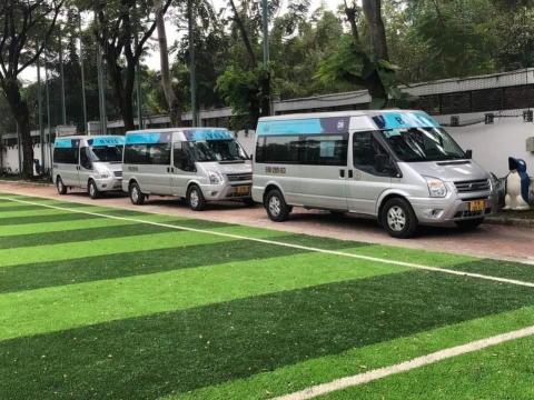 Đoàn xe 25 chỗ đón dâu