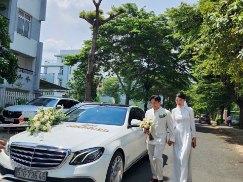 Rước dâu bằng xe sang 4 bánh